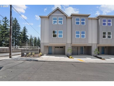 15155 E Burnside St, Portland, OR 97233 - photo 3