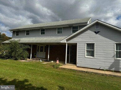 5846 Glatfelters Station Rd, Seven Valleys, PA 17360 - photo 2