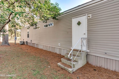 326 Lake Harbor Rd-0901