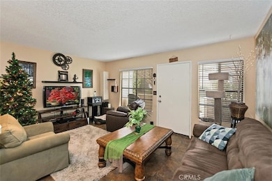 11350 Foothill Blvd unit 32, Sylmar, CA 91342 - photo 2
