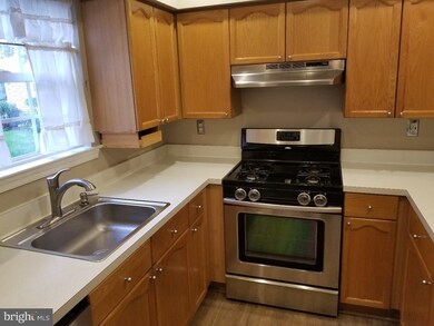 108 Providence Ct, Harleysville, PA 19438 - photo 3