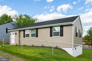 207 S Reymann St, Ranson, WV 25438 - photo 4