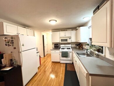 985 Trapelo Rd unit 1, Waltham, MA 02452 - photo 4