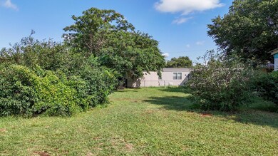 218 Blue Bird Ct, Granbury, TX 76049 - photo 5