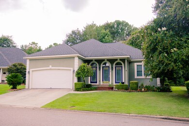 2616 Chaucer Front