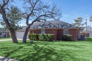 211 Pine St, Weatherford, TX 76086 - photo 2