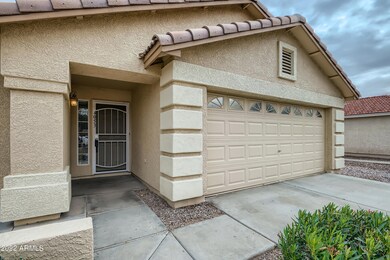 4-334126732-04 Exterior Front Entry