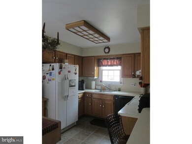 13 Cherry St, Bechtelsville, PA 19505 - photo 4