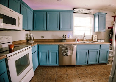 016 kitchen