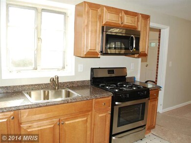 3819 Whispering Ln, Falls Church, VA 22041 - photo 5