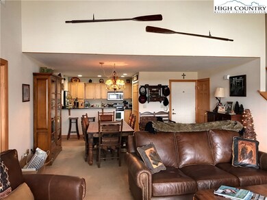 375 Pleasant View unit 2B, Sugar Mountain, NC 28604 - photo 4