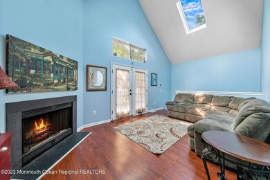 1022WhisperingOak-12