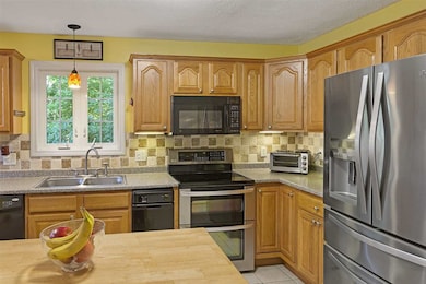 18 Dove Rd, Hooksett, NH 03106 - photo 4