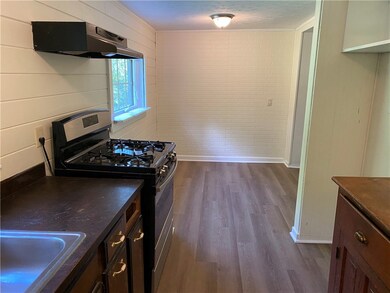 Kitchen Dining Area