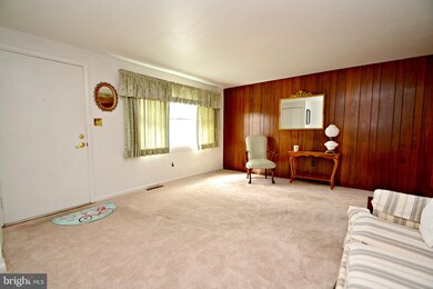 1118 Gloria Ave, Halethorpe, MD 21227 - photo 6