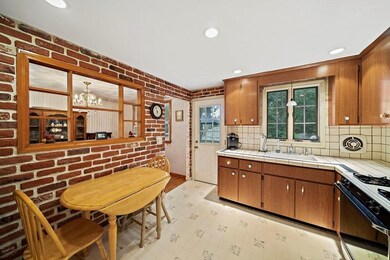 4 Oak Grove Rd, Randolph, MA 02368 - photo 3