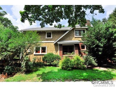 Bungalow Meets Italian Villa