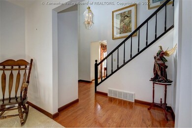 205 Frazier Way, Scott Depot, WV 25560 - photo 6