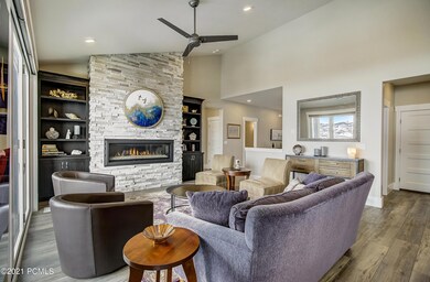 12-N Shoreline Ct-012