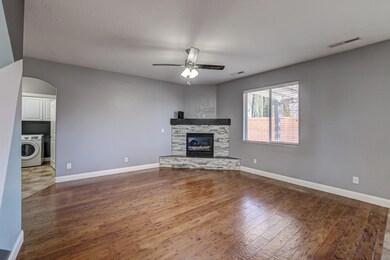 8-1169 W 275 N, Hurricane