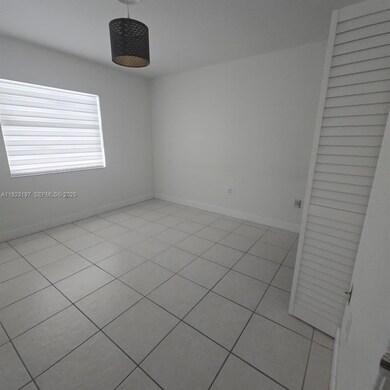 5216 W 24th Way unit 17D, Hialeah, FL 33016 - photo 7
