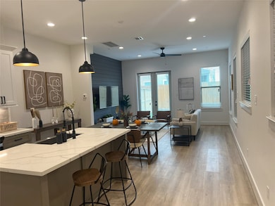 805 Brooks St unit A, Houston, TX 77009 - photo 6