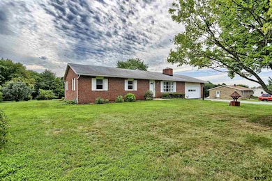 108 Heritage Ln, Sykesville, MD 21784 - photo 2