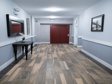 2515 W Lawrence Ave unit 2N, Chicago, IL 60625 - photo 2