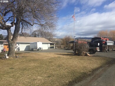 412 10th St, Prairie City, OR 97869 - photo 3