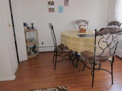 49 Manor Ct, Springfield, MA 01118 - photo 5