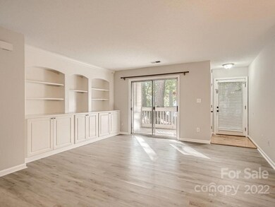 1042 Churchill Downs Ct unit H, Charlotte, NC 28211 - photo 3
