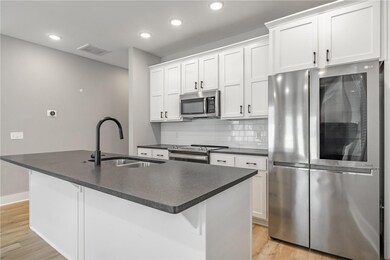 608 W Maple St, Rogers, AR 72756 - photo 3