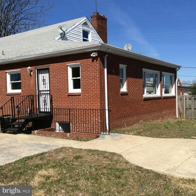921 Ray Rd, Hyattsville, MD 20783 - photo 7