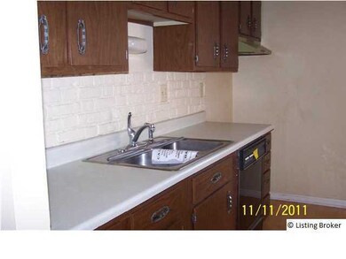 7014 John Paul Ln, Louisville, KY 40229 - photo 3