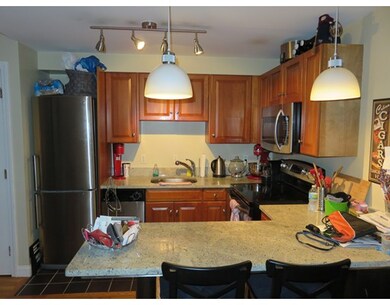 7 Henchman St unit 204, Boston, MA 02113 - photo 2