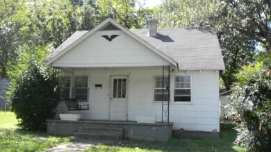 716 Madison St, Manchester, TN 37355 - photo 2