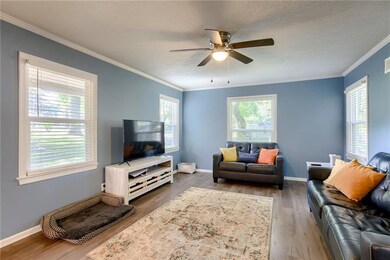 1308 W 27th St S, Independence, MO 64052 - photo 5