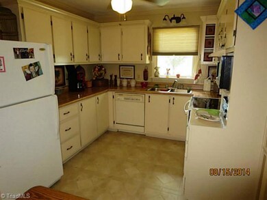 2836 Pisgah Church Rd, Asheboro, NC 27205 - photo 5