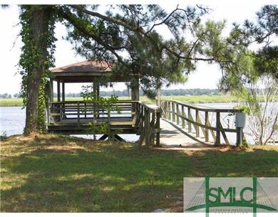 Waterfront/Dock/Pier.