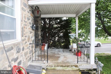 7701 Oakley Rd, Upper Darby, PA 19082 - photo 2