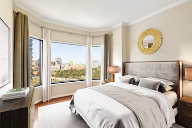 Guest bedroom with wonderful views and hardwood fl