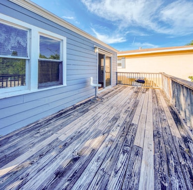 505 S J St unit Up, Lake Worth, FL 33460 - photo 4