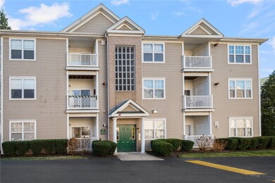 114 Mill St unit 204, Woonsocket, RI 02895 - photo 4