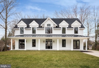 1102 Vassar Rd, Alexandria, VA 22314 - photo 2