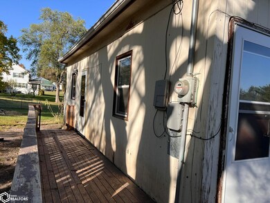 329 E Grace St, Osceola, IA 50213 - photo 6