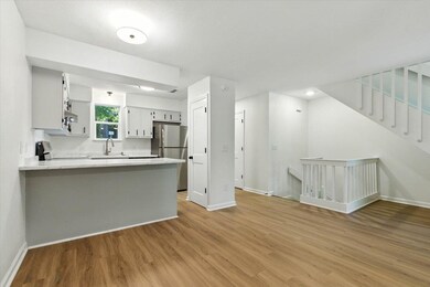 1202 Cross Creek Way unit 2, Tallahassee, FL 32301 - photo 6