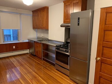 9 Thacher Ct unit 3, Boston, MA 02113 - photo 6