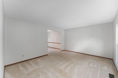 5516 Latrobe St, Westerville, OH 43081 - photo 3