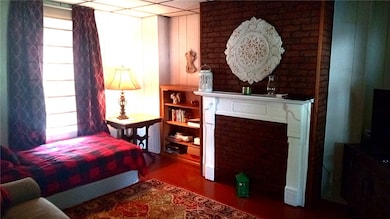 201 Bernstein Ave, Canonsburg, PA 15317 - photo 3