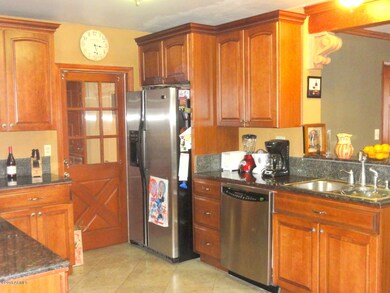 Kitchen 2